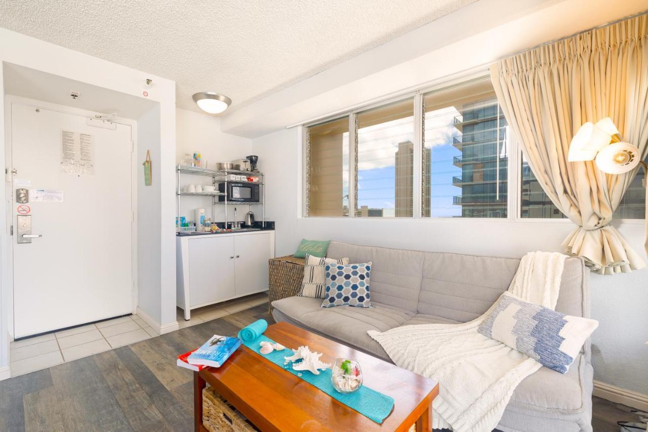 Beautiful Studio In The Heart Of Vibrant Waikiki Honolulu Exterior foto