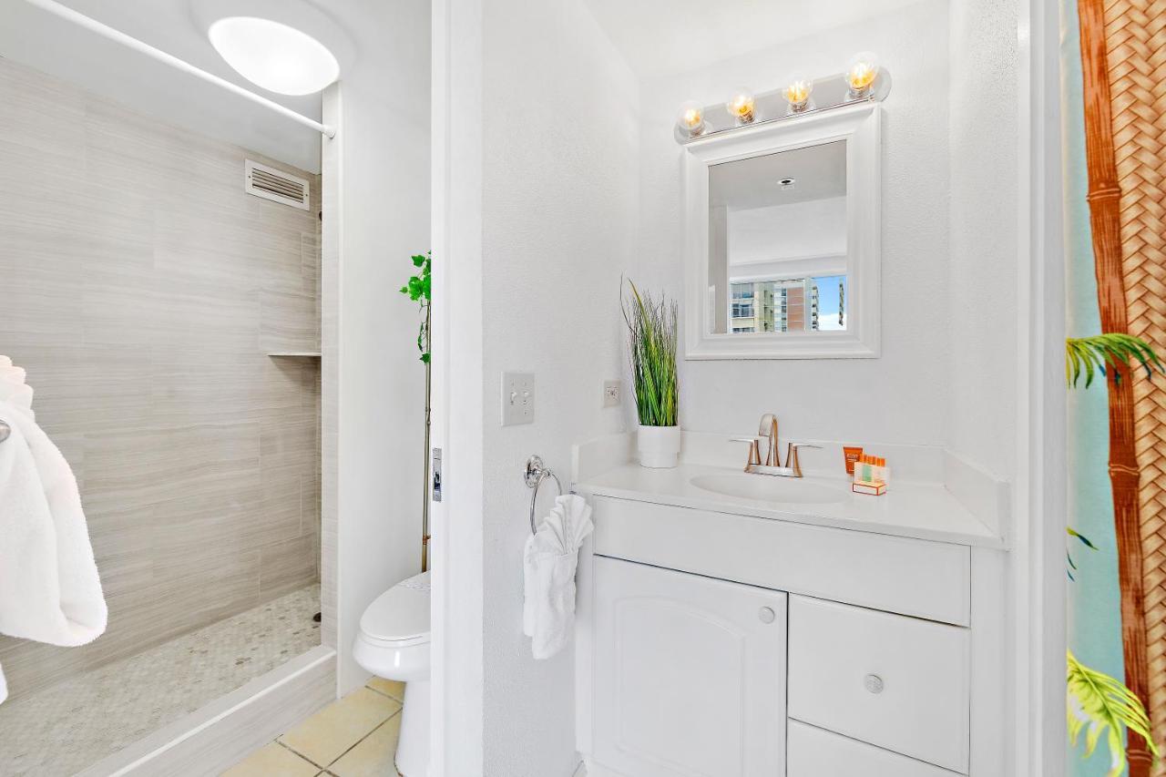 Beautiful Studio In The Heart Of Vibrant Waikiki Honolulu Exterior foto